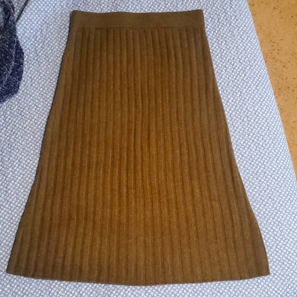 Quince Mongolian Cashmere Browm Midi Skirt Medium